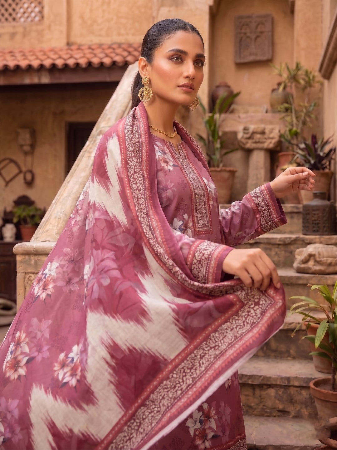 3 Pcs Lawn Unstitched Suit 586